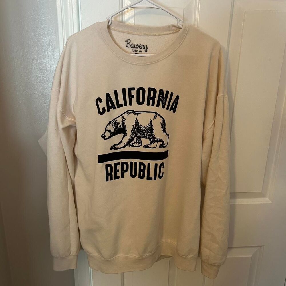 Unbranded Men's Cream and White Sweatshirt